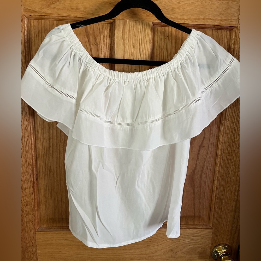 Elegant White Off-Shoulder Women's Top